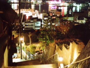 尾道の夜を歩く、という贅沢
